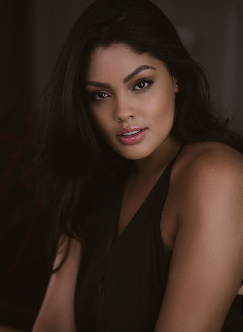Нина, 29